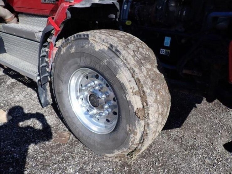 2021-kenworth-t880-image-40