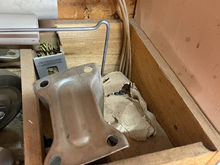 #9225-•-shelf-contents-of-left-side-image-7
