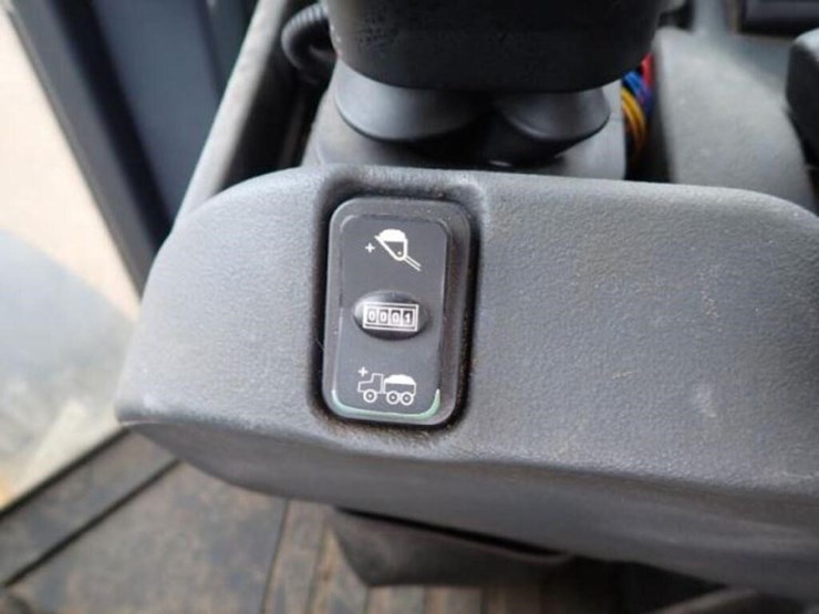 2014-deere-544k-image-14