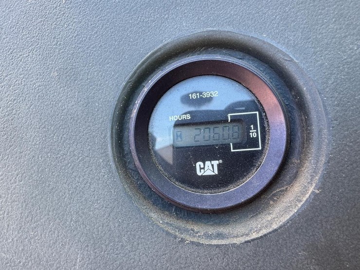 caterpillar-420d-image-22