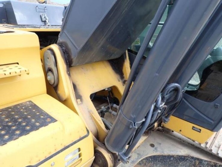 2012-deere-350g-lc-image-54