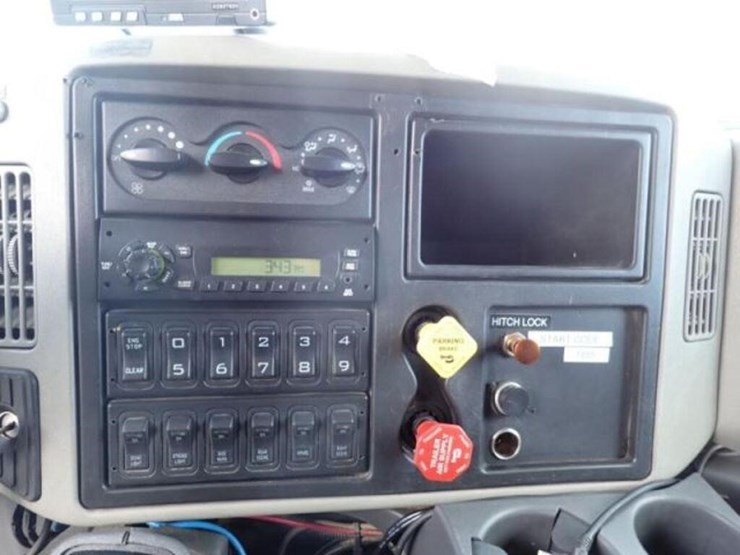 2009-international-durastar-4400-image-18