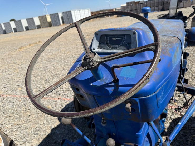 ford-tractor-image-23