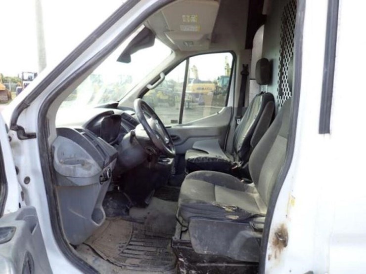 2016-ford-transit-image-19