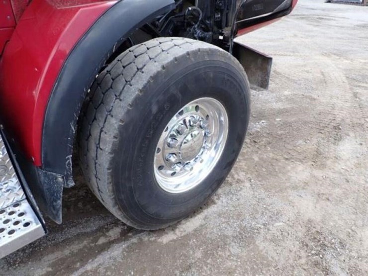 2012-kenworth-t800-image-36