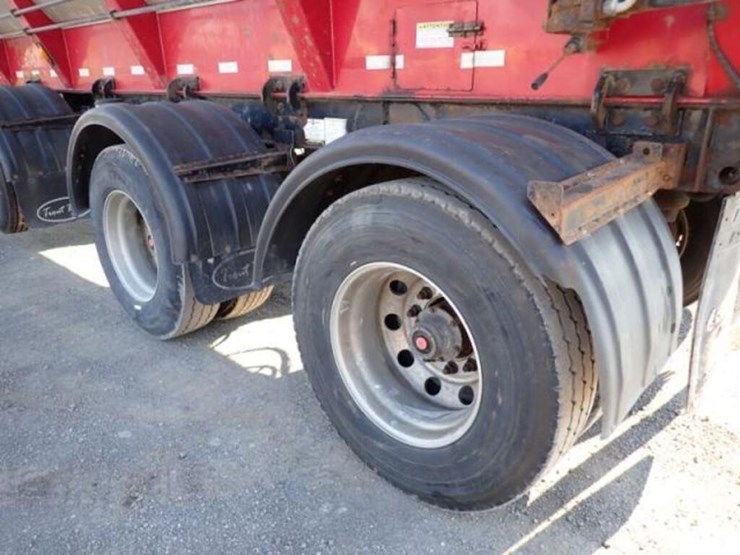 2017-trout-river-39-ft-tri/a-live-bottom-trailer-2-image-25