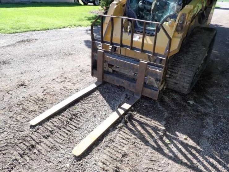 2019-caterpillar-259d-image-19