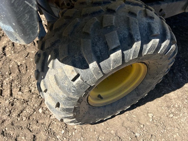 john-deere-gator-image-13