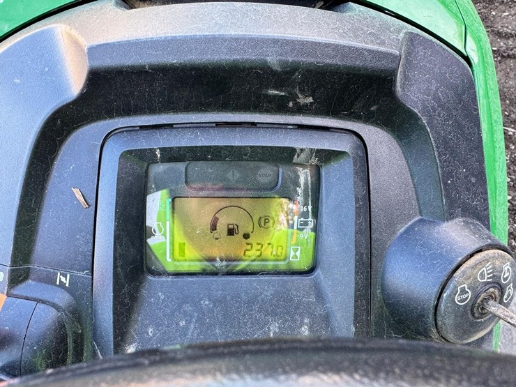 john-deere-x580-image-19
