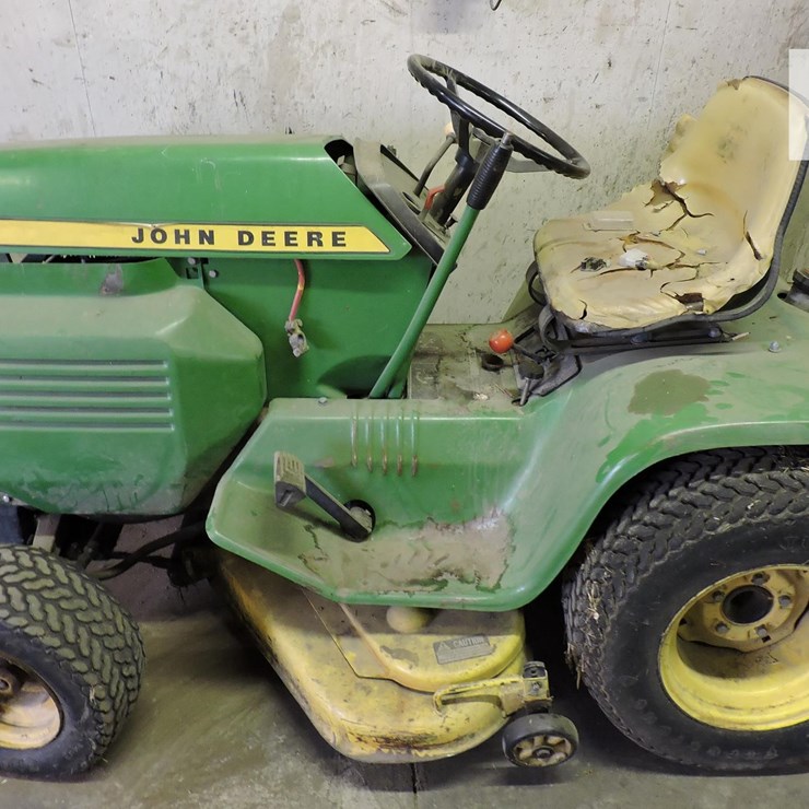 JOHN DEERE 212