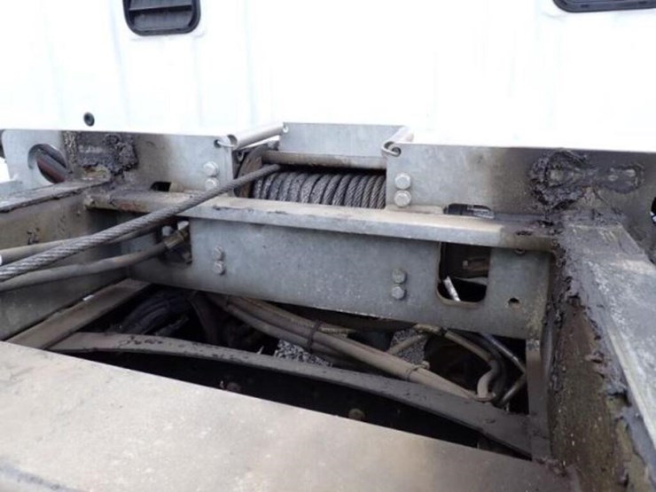 2023-ford-f650-image-55