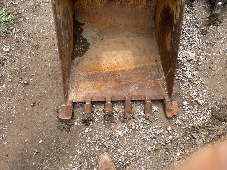 #9179-•-excavator-bucket-image-4