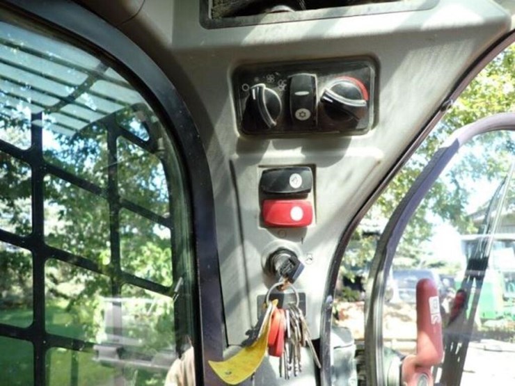 2019-caterpillar-259d-image-9