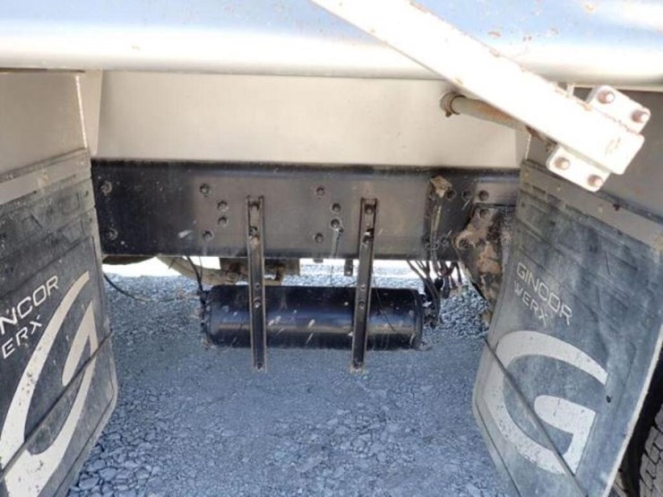 2024-western-star-49x-image-48