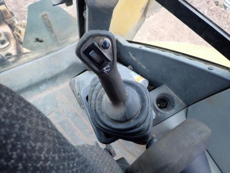 2016-caterpillar-430f2-it-image-14