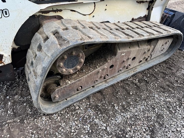 bobcat-t870-image-18