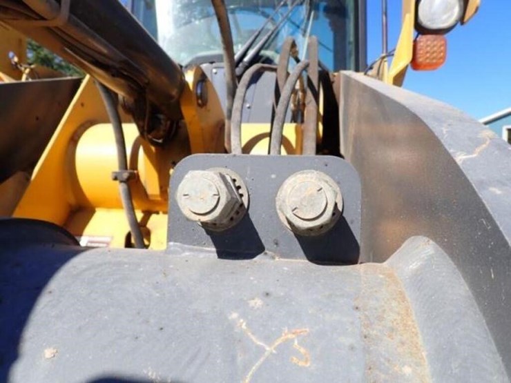 2015-deere-544k-image-28