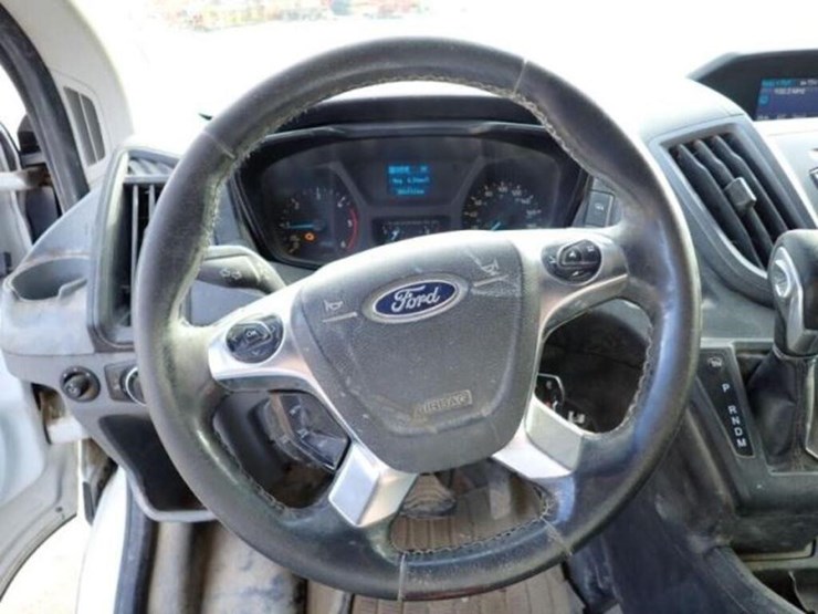 2016-ford-transit-image-13