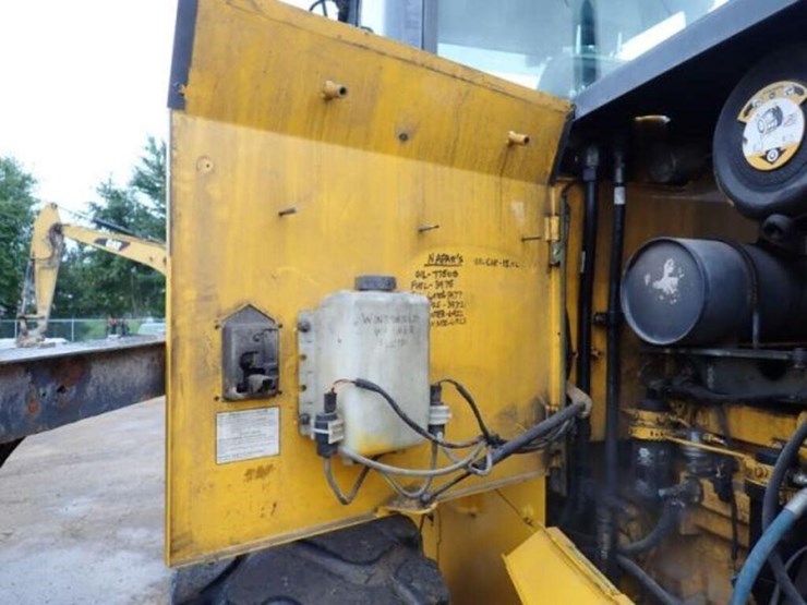 2014-deere-544k-image-63