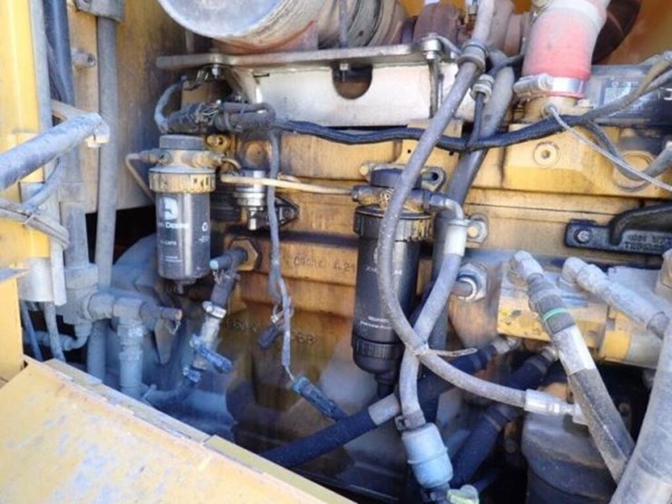 2015-deere-544k-image-62