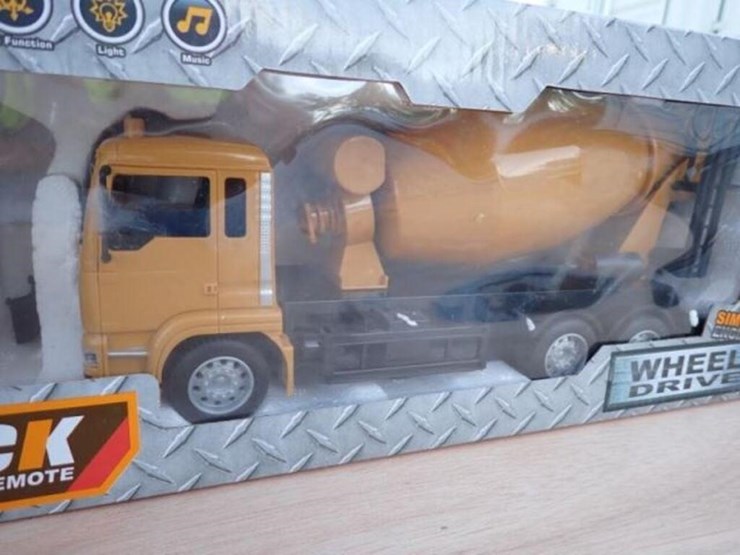 unused-captok-mixer-truck-toy-image-2