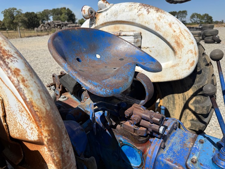 ford-tractor-image-22