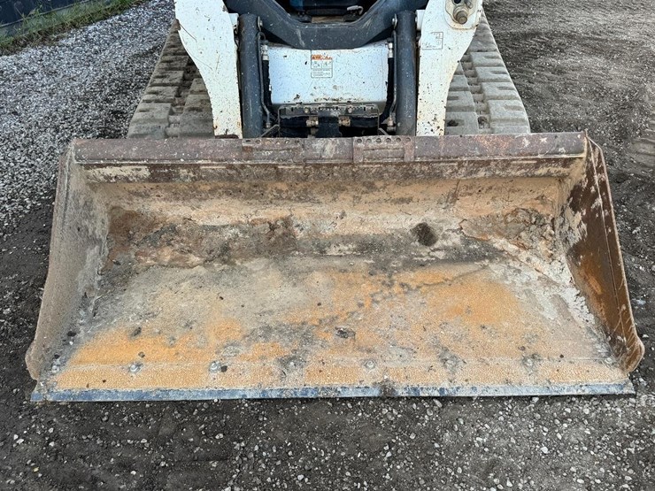 2023-bobcat-t740-image-10