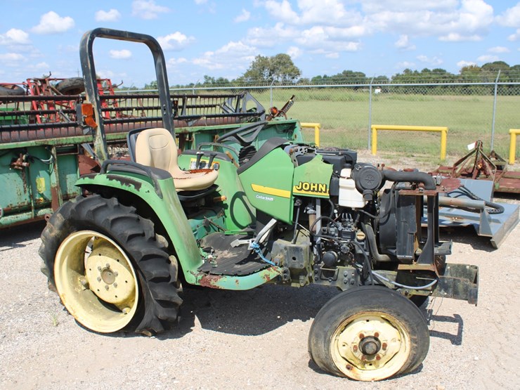 john-deere-4200-image-1