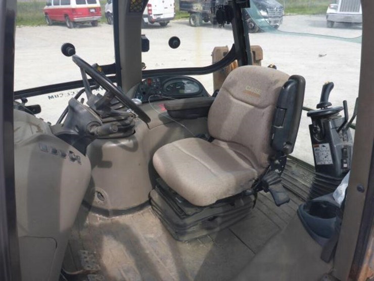 2012-case-580sn-wt-image-12