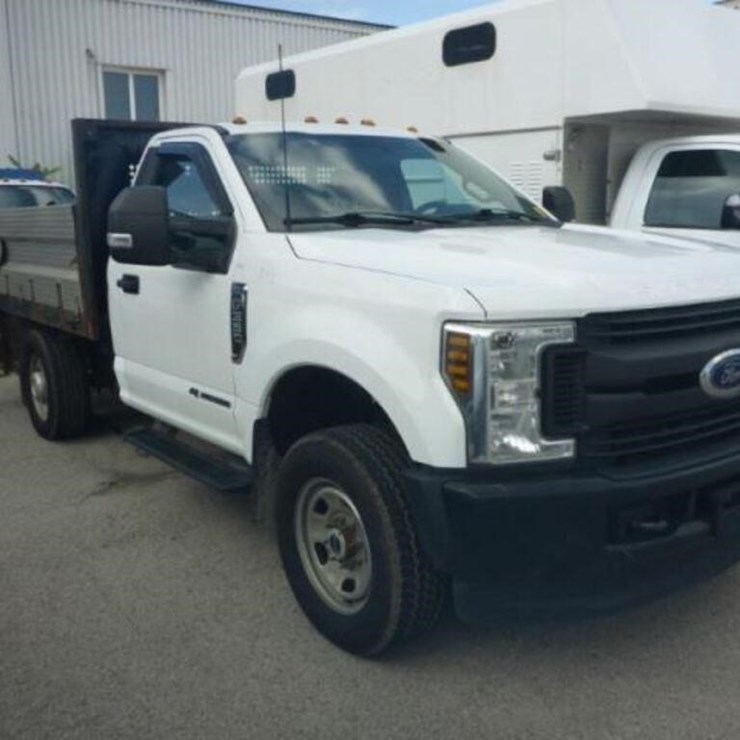 2019 FORD F350 XL