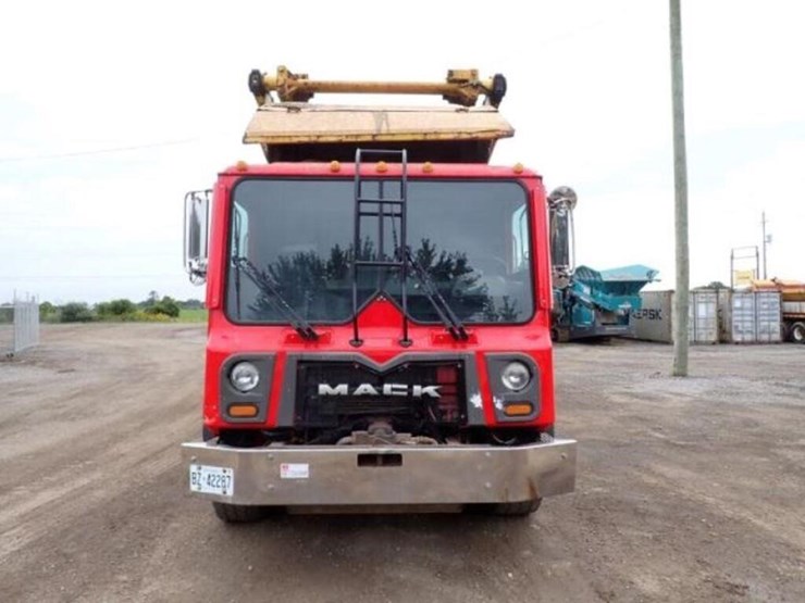 2014-mack-mru613-image-2