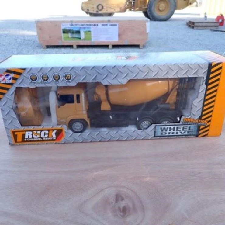 UNUSED Captok Mixer Truck Toy