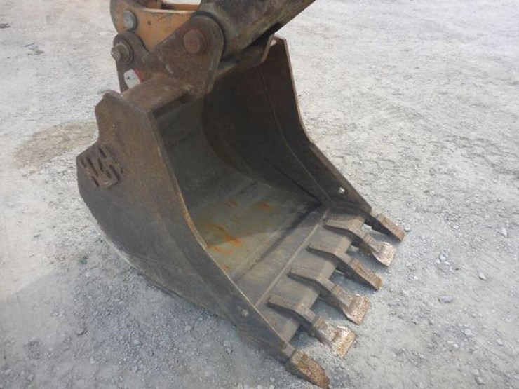 2012-case-580sn-wt-image-46