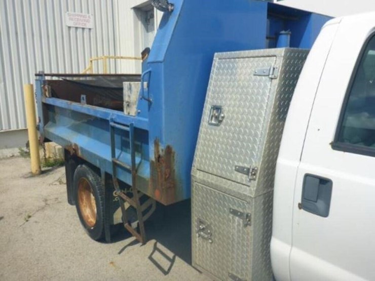 2011-ford-f550-xl-image-11