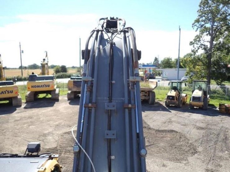 2014-deere-350g-lc-image-73