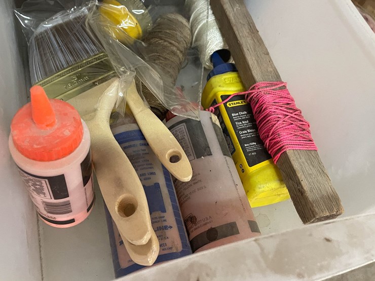 #9225-•-shelf-contents-of-left-side-image-12
