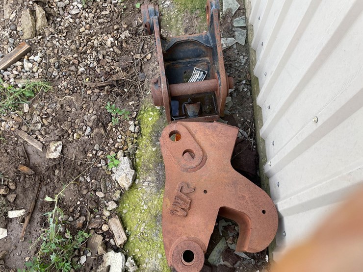 #9180-•-woods-excavator-quick-connects-image-6