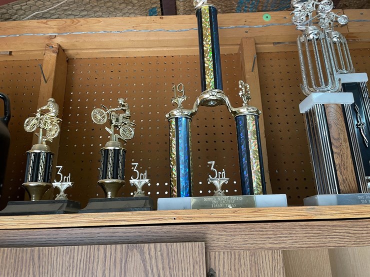 #9255-•-trophies-shelf-image-10