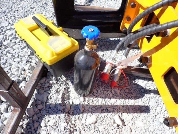 unused-2026-captok-skid-steer-post-driver-image-8