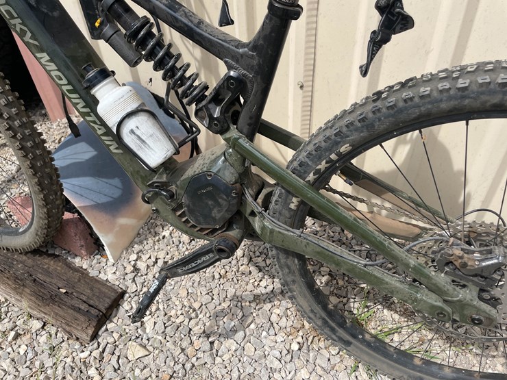 #9157-•-rocky-mountain-softail-e-bike-image-5