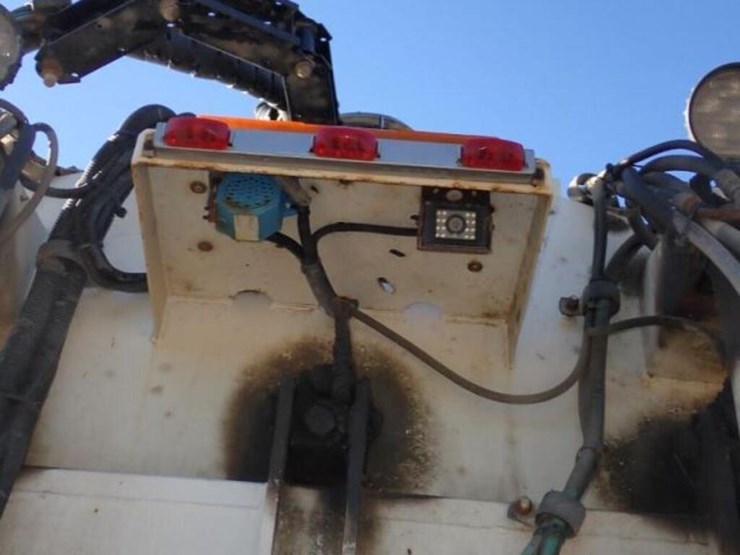 2018-western-star-4700sb-image-37