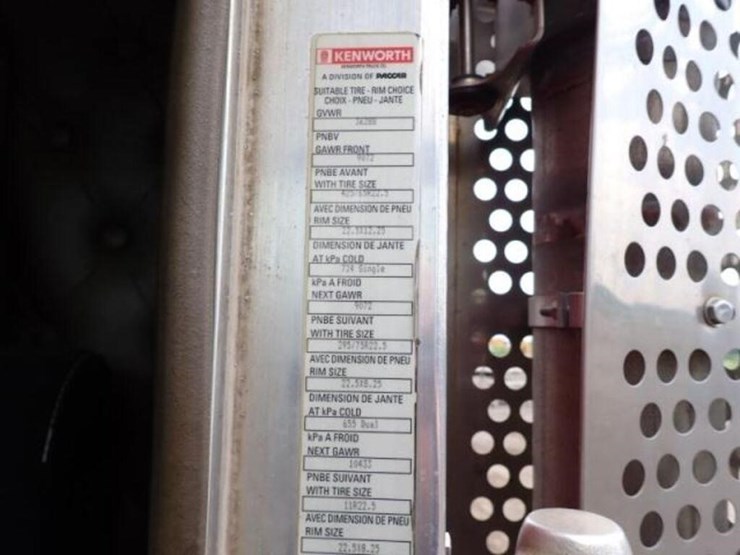 2012-kenworth-t800-image-10