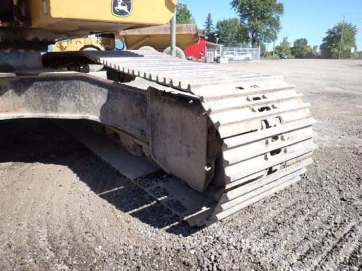 2014-deere-350g-lc-image-37