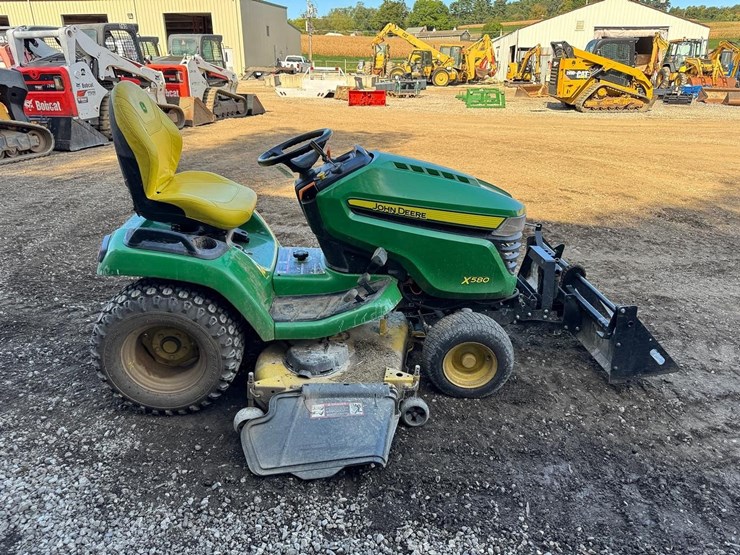 john-deere-x580-image-7
