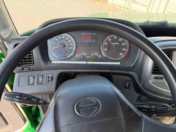 2016-hino-338-image-19