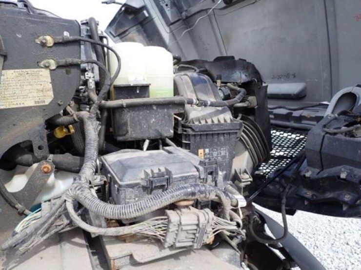 2023-ford-f650-image-33