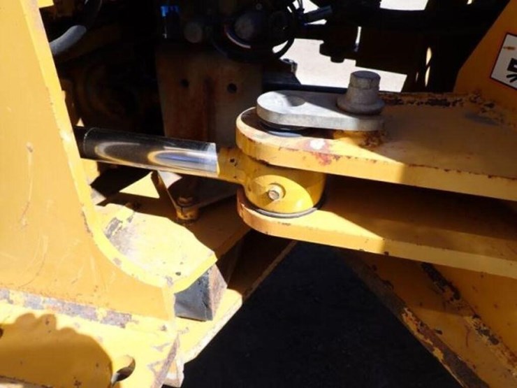 2015-deere-544k-image-51