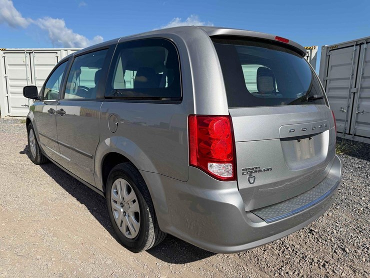 2015-dodge-grand-caravan-image-3