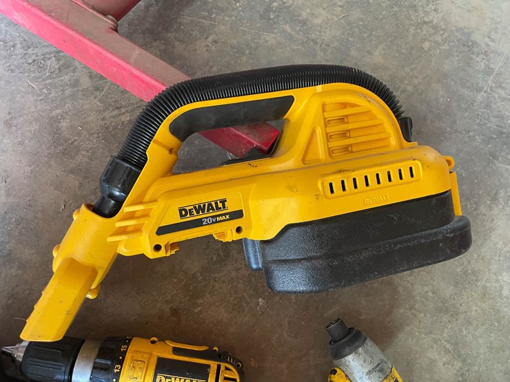 #9206-•-dewalt-18v-assorted-tool-set-image-9