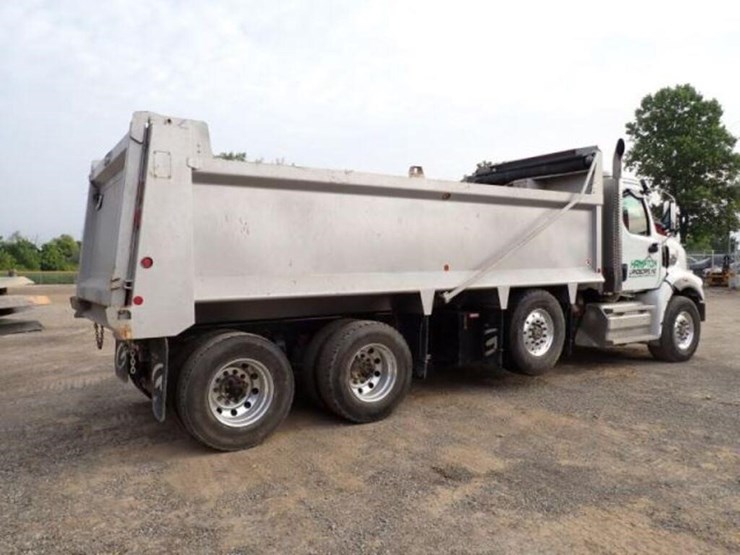 2024-western-star-49x-image-5